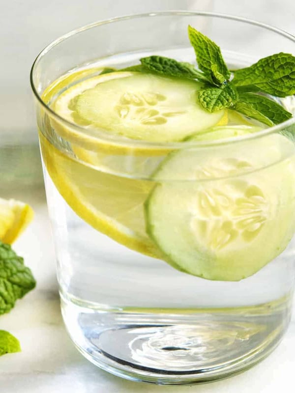 Cucumber Lemon Mint Water in a glass tumbler