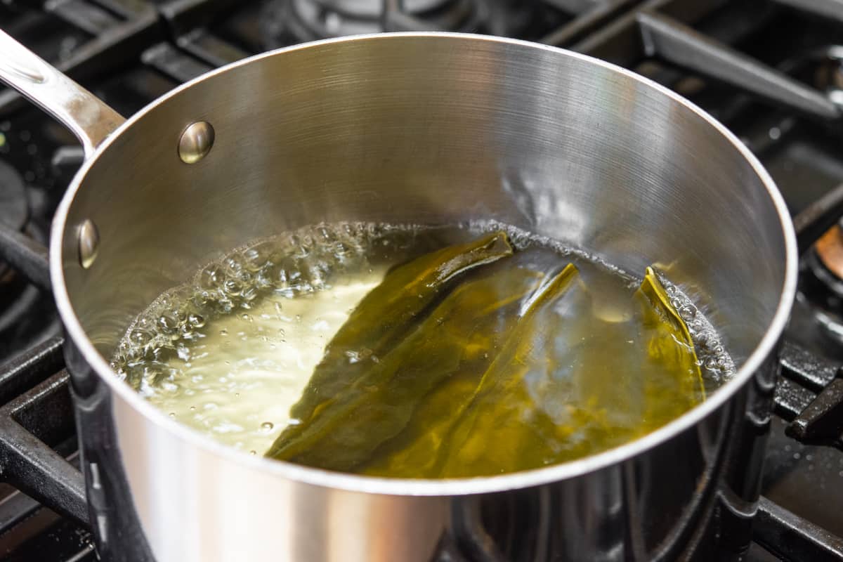 boiling dried kombu.