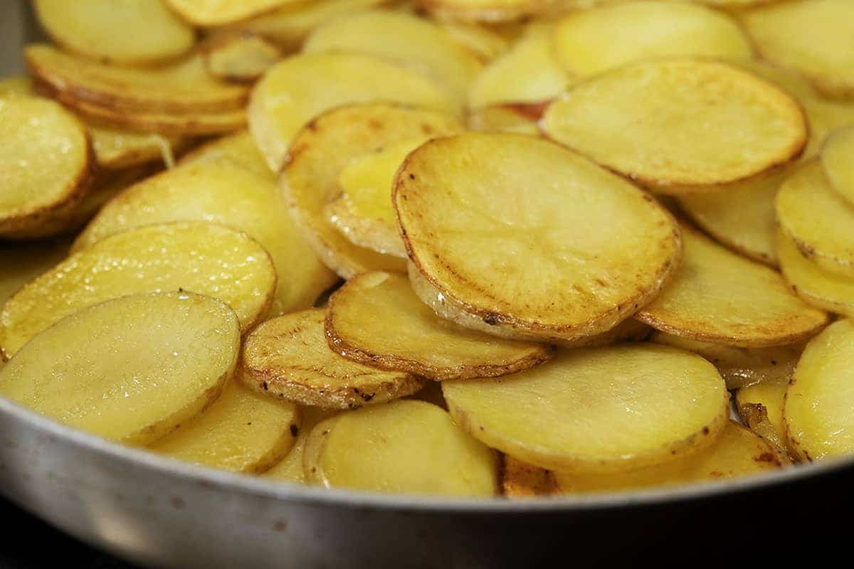 pan fried potato slices in butter